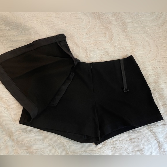 Tina Turk black skort - Picture 6 of 7